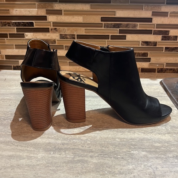 Never worn Black boots - Picture 2 of 2